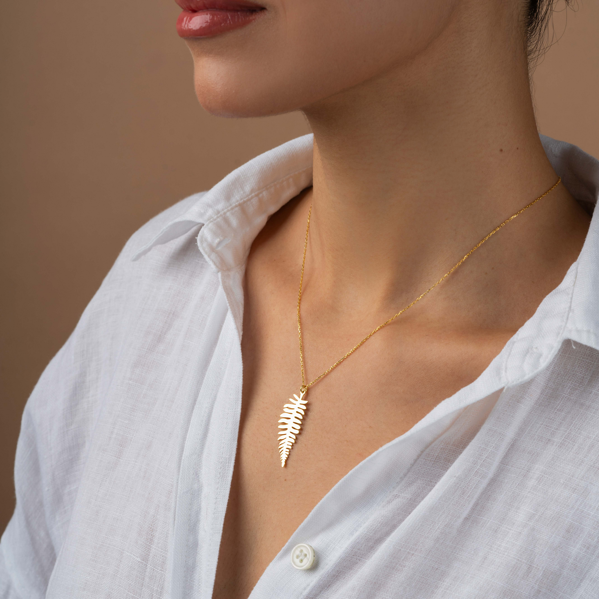 Leaf Pendant Necklace | UXV Jewelry