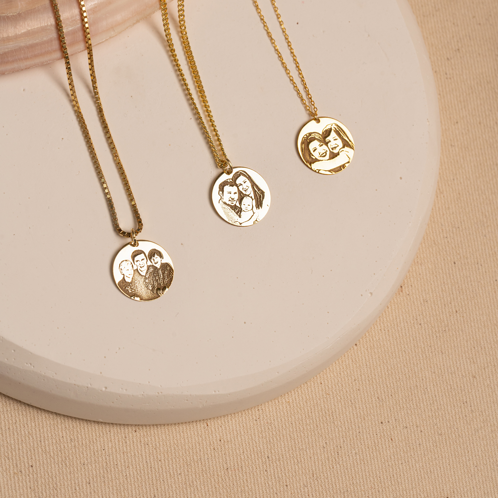 Custom Engraved Family Portrait Necklace | Personalized Photo Pendant