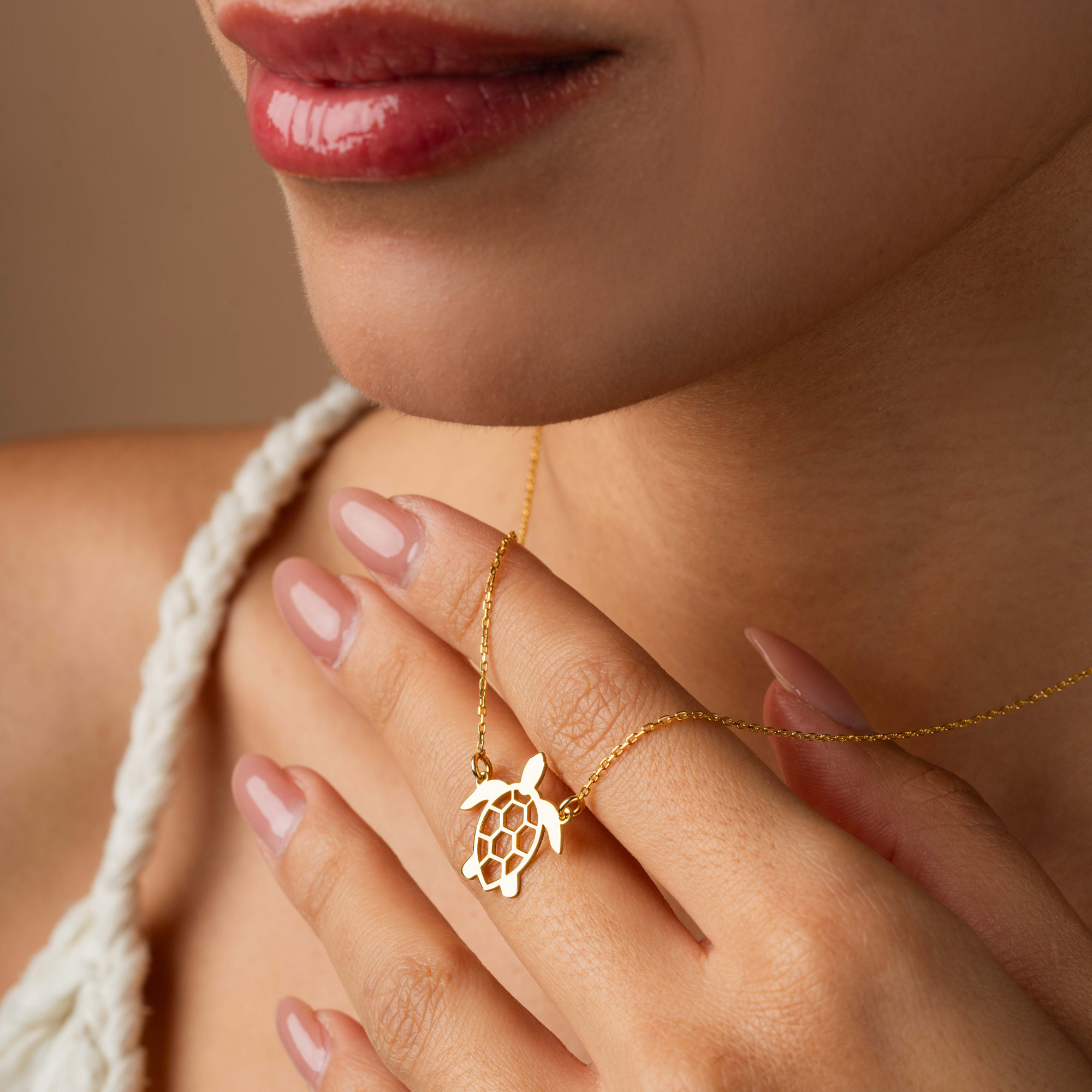Turtle Necklace – UXV Jewelry