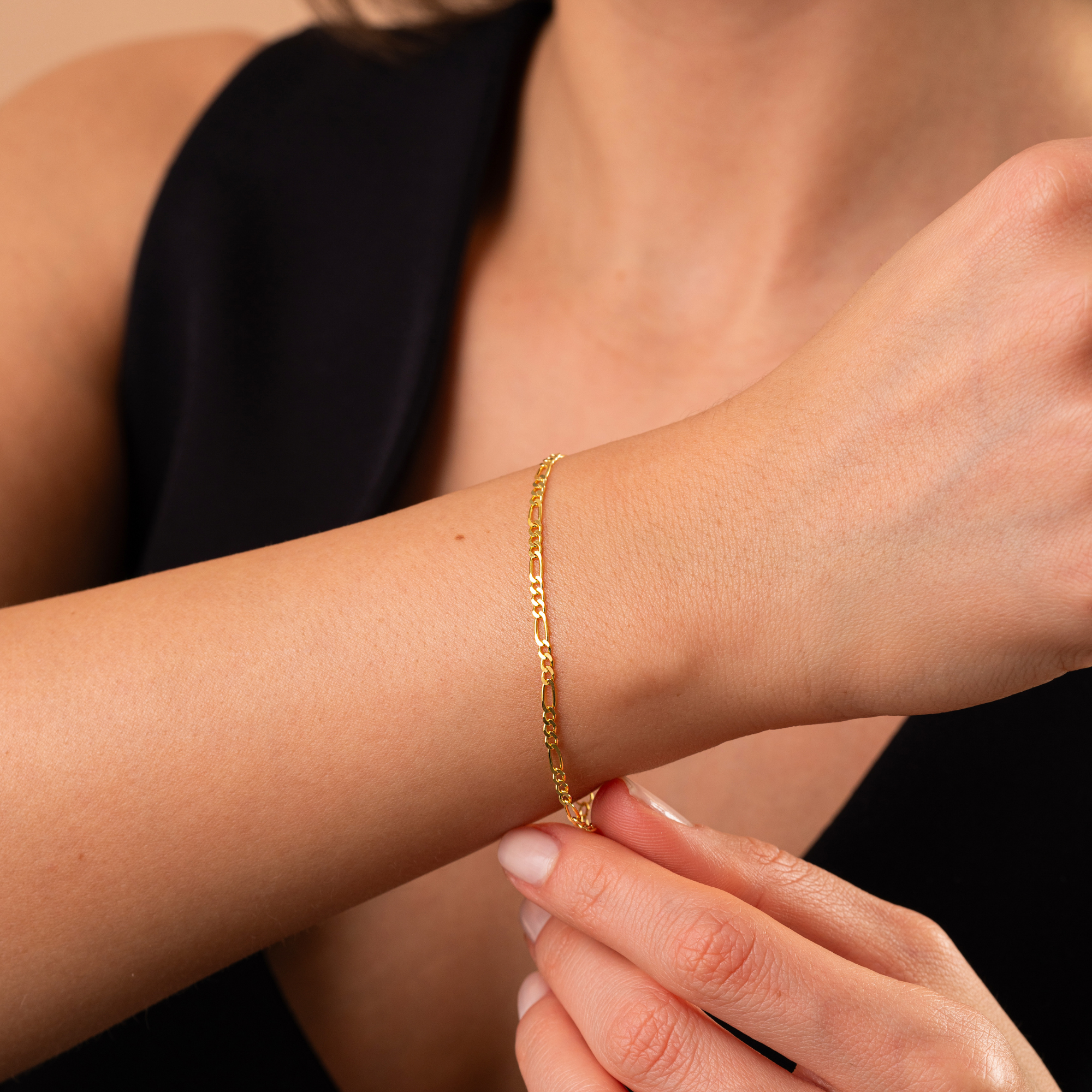 Figaro Chain Bracelet – UXV Jewelry