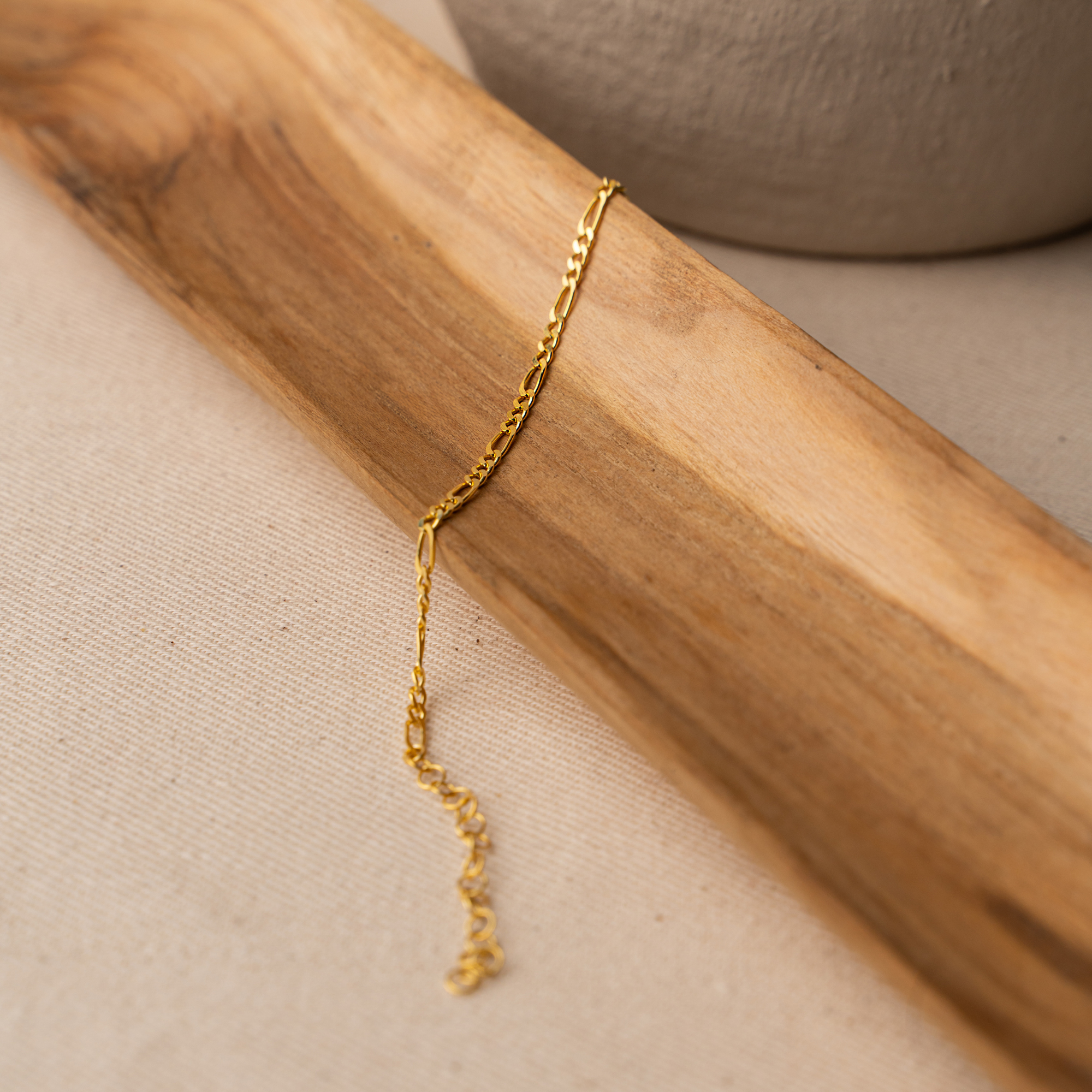 Figaro Chain Bracelet – UXV Jewelry