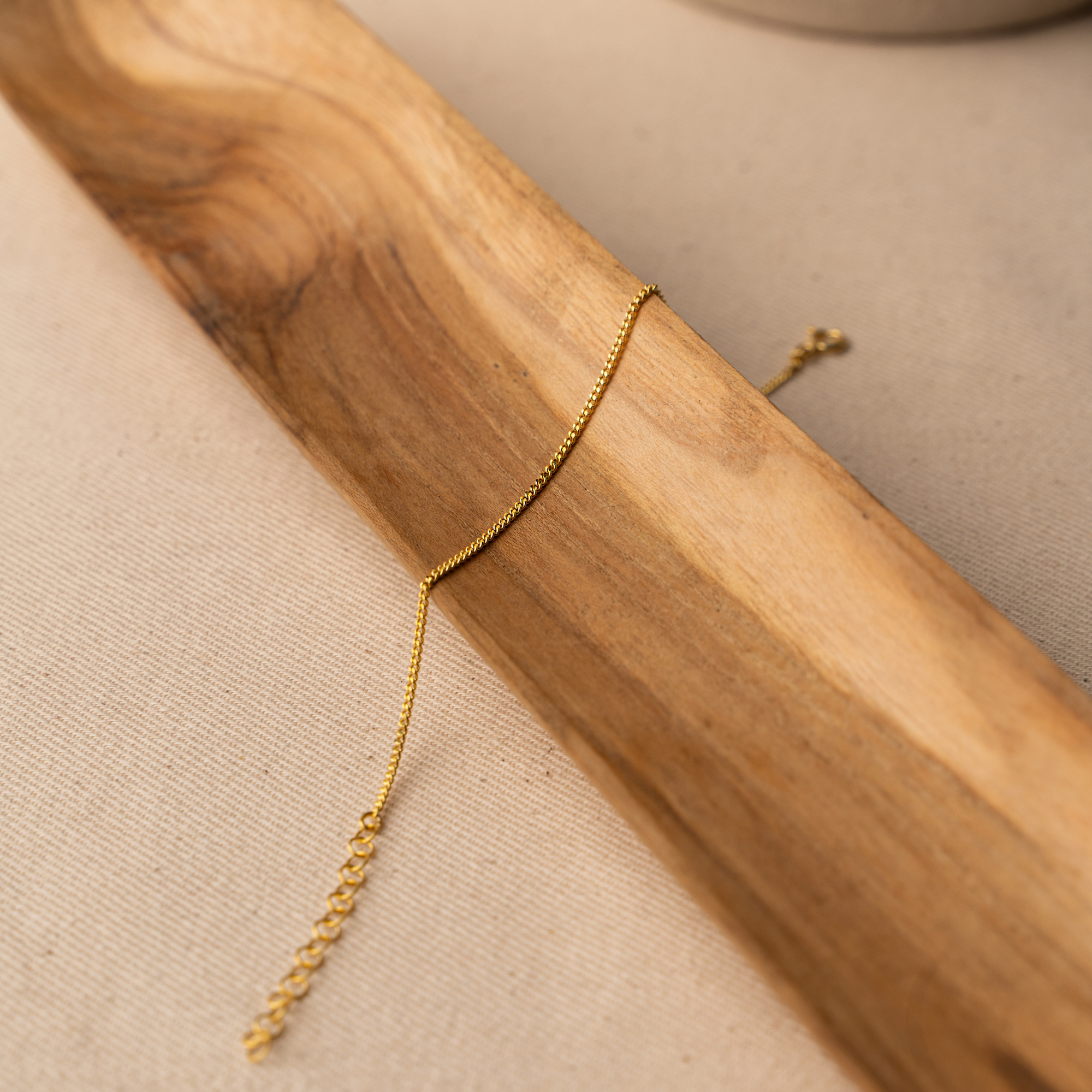 Thin Curb Chain Bracelet – 1.20mm Dainty | UXV Jewelry