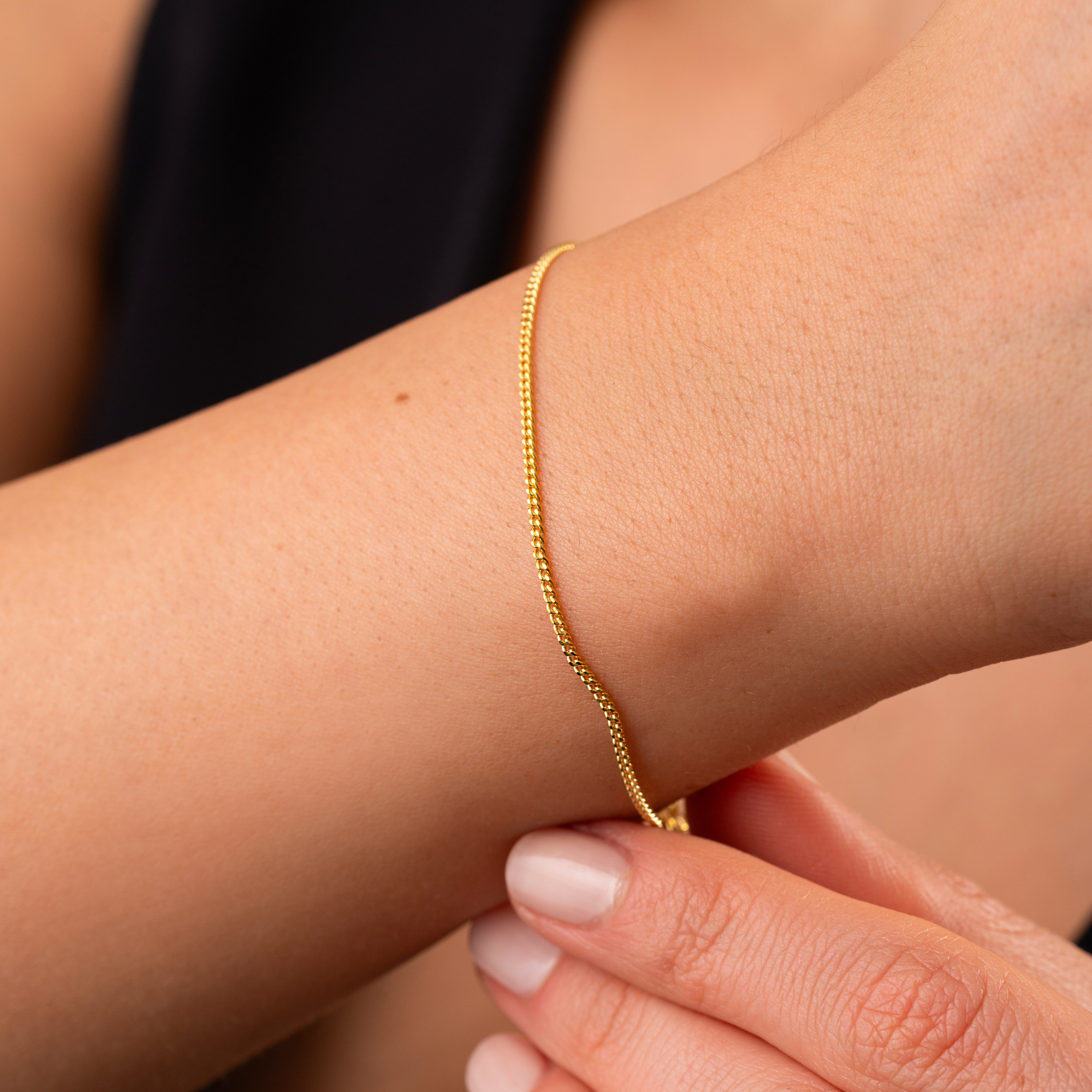 Thin Curb Chain Bracelet – 1.20mm Dainty | UXV Jewelry