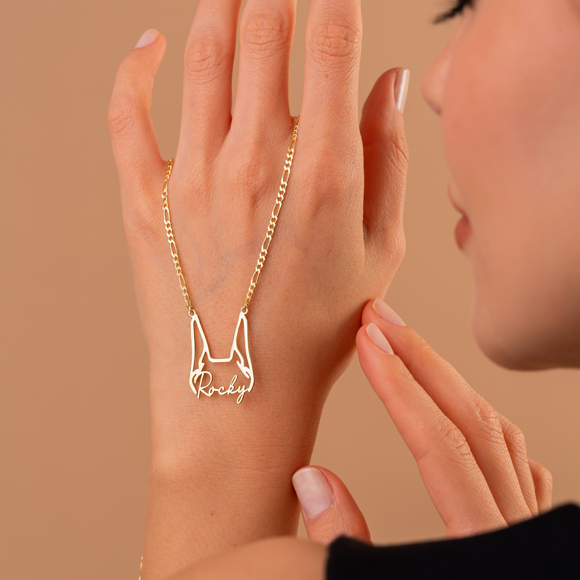 Dog Name Necklace – Personalized Pet Jewelry in Gold Vermeil by UXV