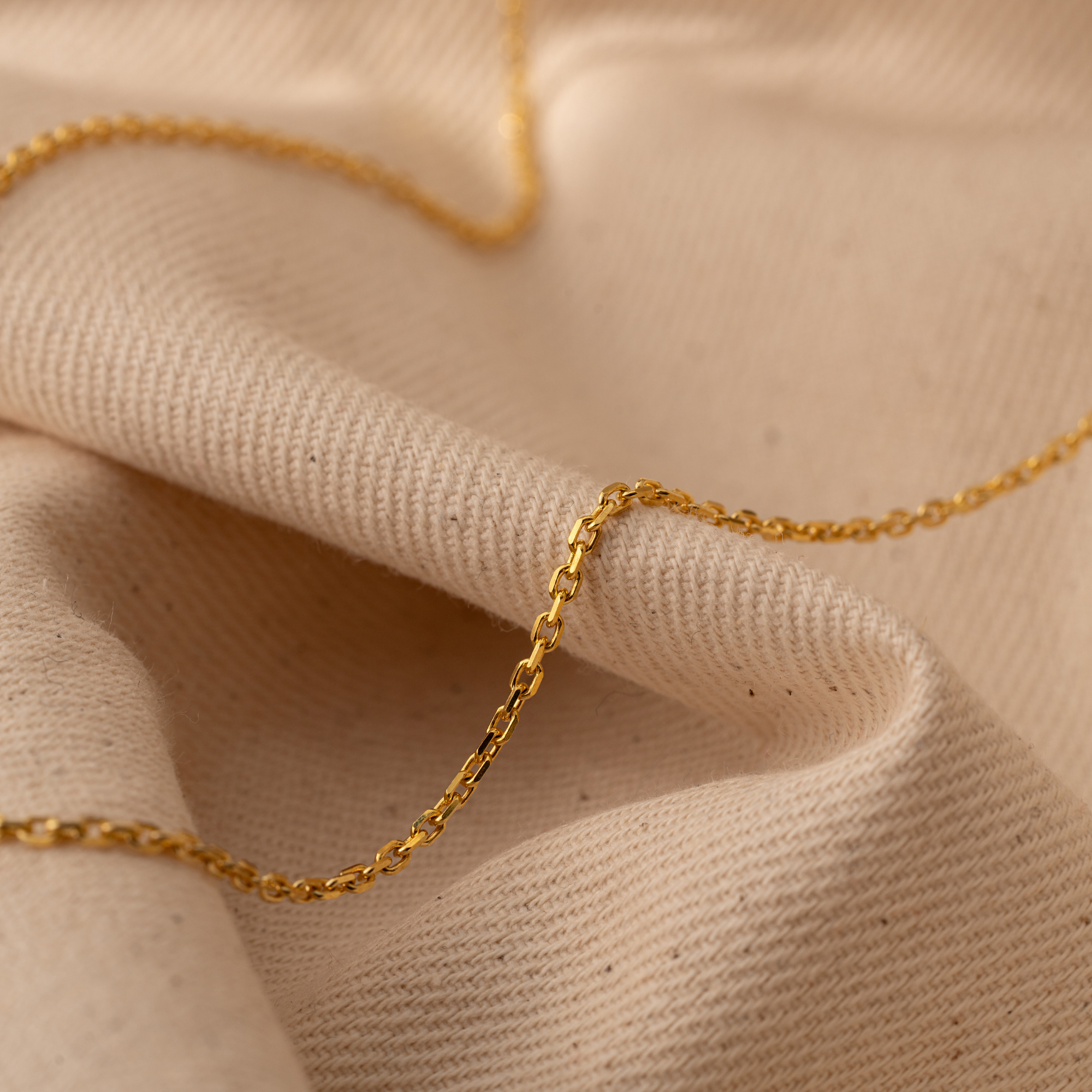 Dainty Cable Chain Necklace – UXV Jewelry